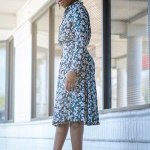 EUC Who What Wear - Teal, Black, and White Floral Button-down Collared Dress